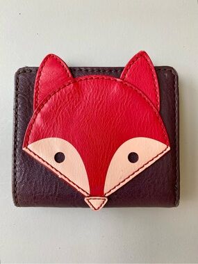 Cute FOSSIL Red Fox Bifold Wallet. Holds: Cash, Coins, ID, & Cards.